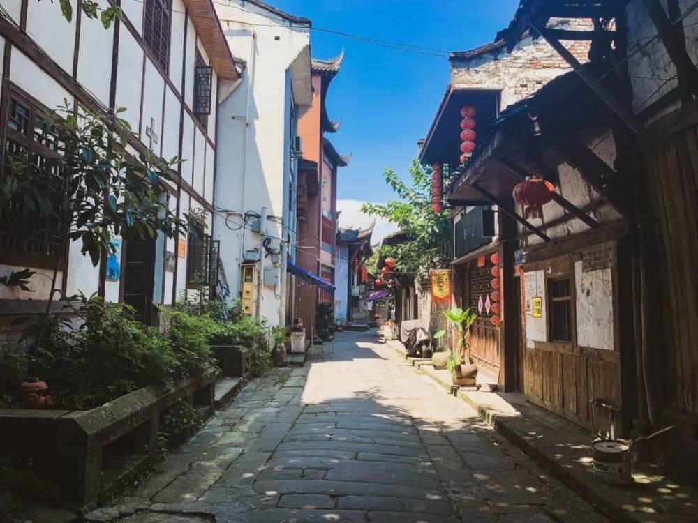 约女生吃饭问她什么时候有空她说一般都有空 是什么意思游戏画面